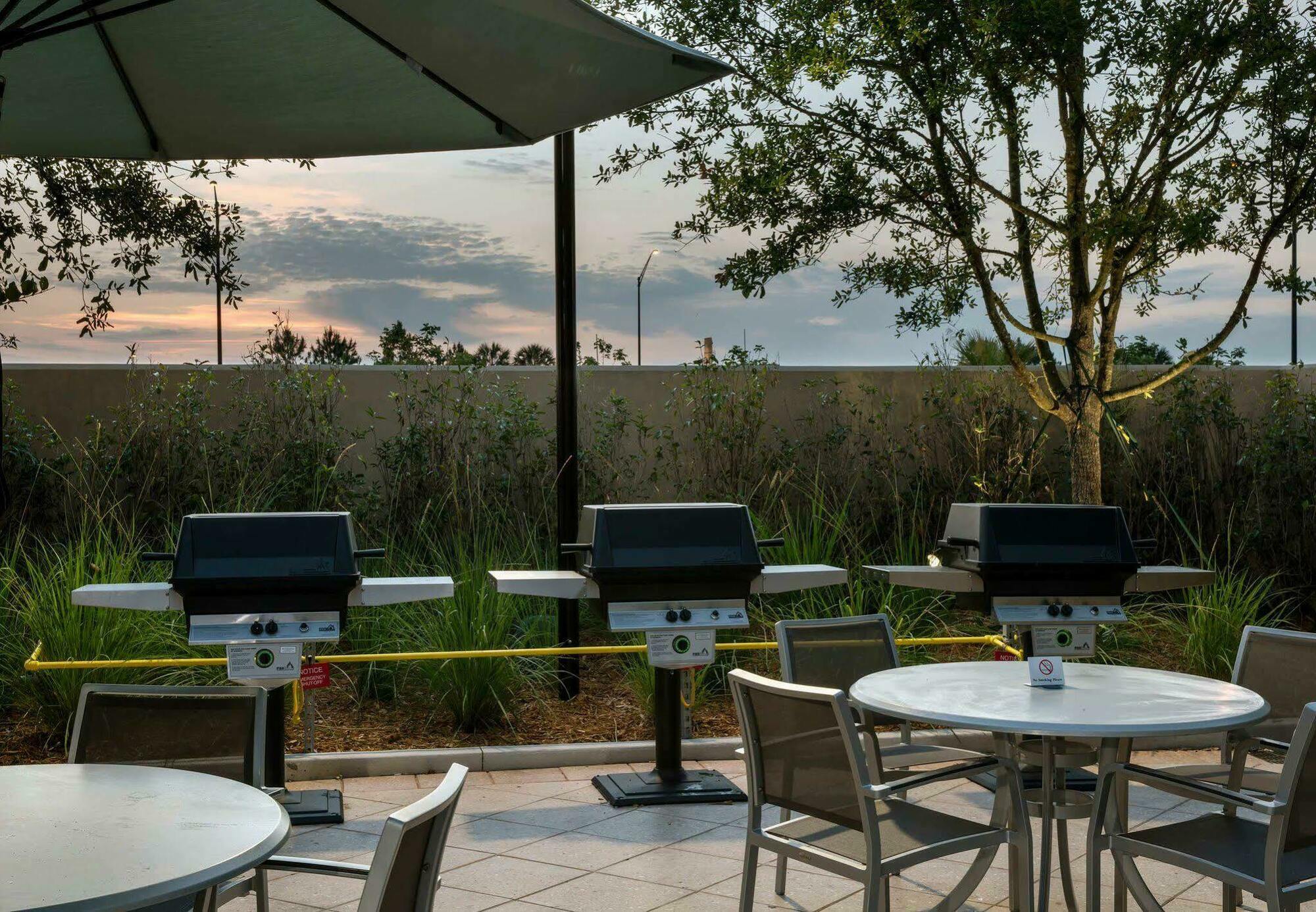 Towneplace Suites Orlando At Flamingo Crossings Town Center/Western Entrance Bay Lake Екстериор снимка